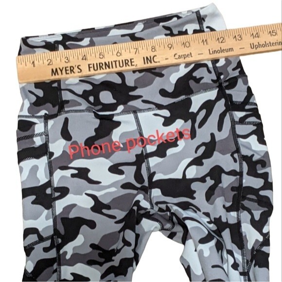 Nicole Miller high waisted camo print work out yoga pants size small - Picture 3 of 7